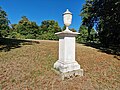 wikimedia_commons=File:Potsdam NeuerGarten-Urne 20220902 112129.jpg