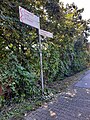 wikimedia_commons=File:Baumberg_-_Radwegweiser_Garather_Weg,_Hellerhofweg.jpg